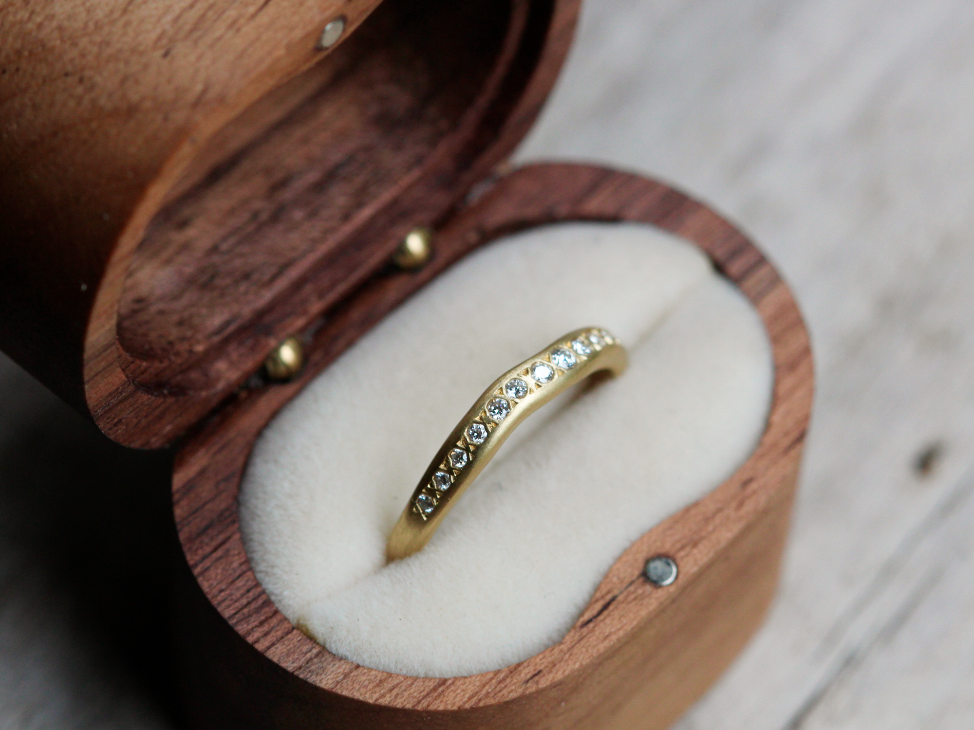 Cintillo Ola Diamantes